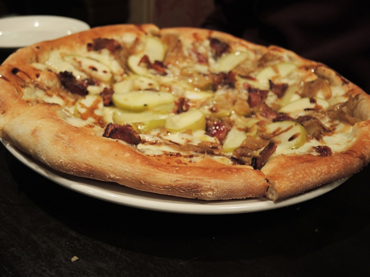 Man Fuel Food Blog - Cibo Matto - Bacon and Apple Pizza