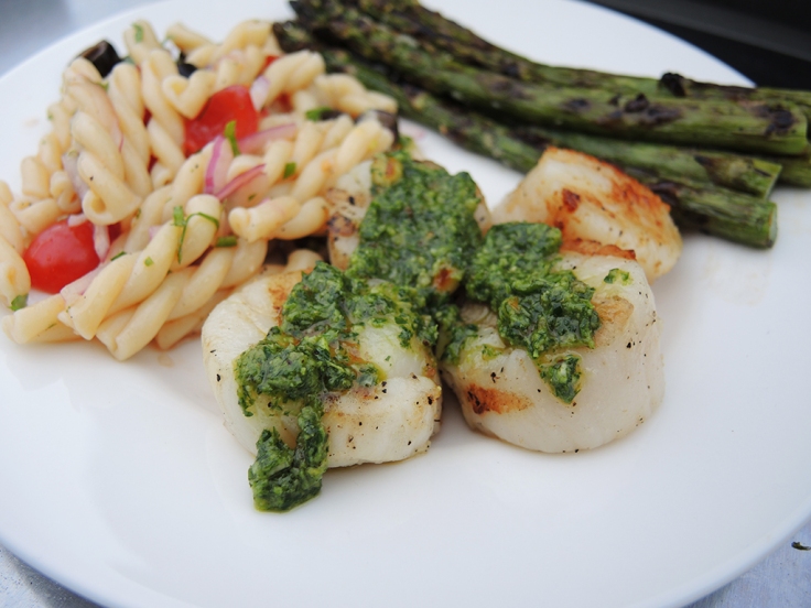 Man Fuel - Food Blog - Grilled Scallops with Cilantro Lime Pesto